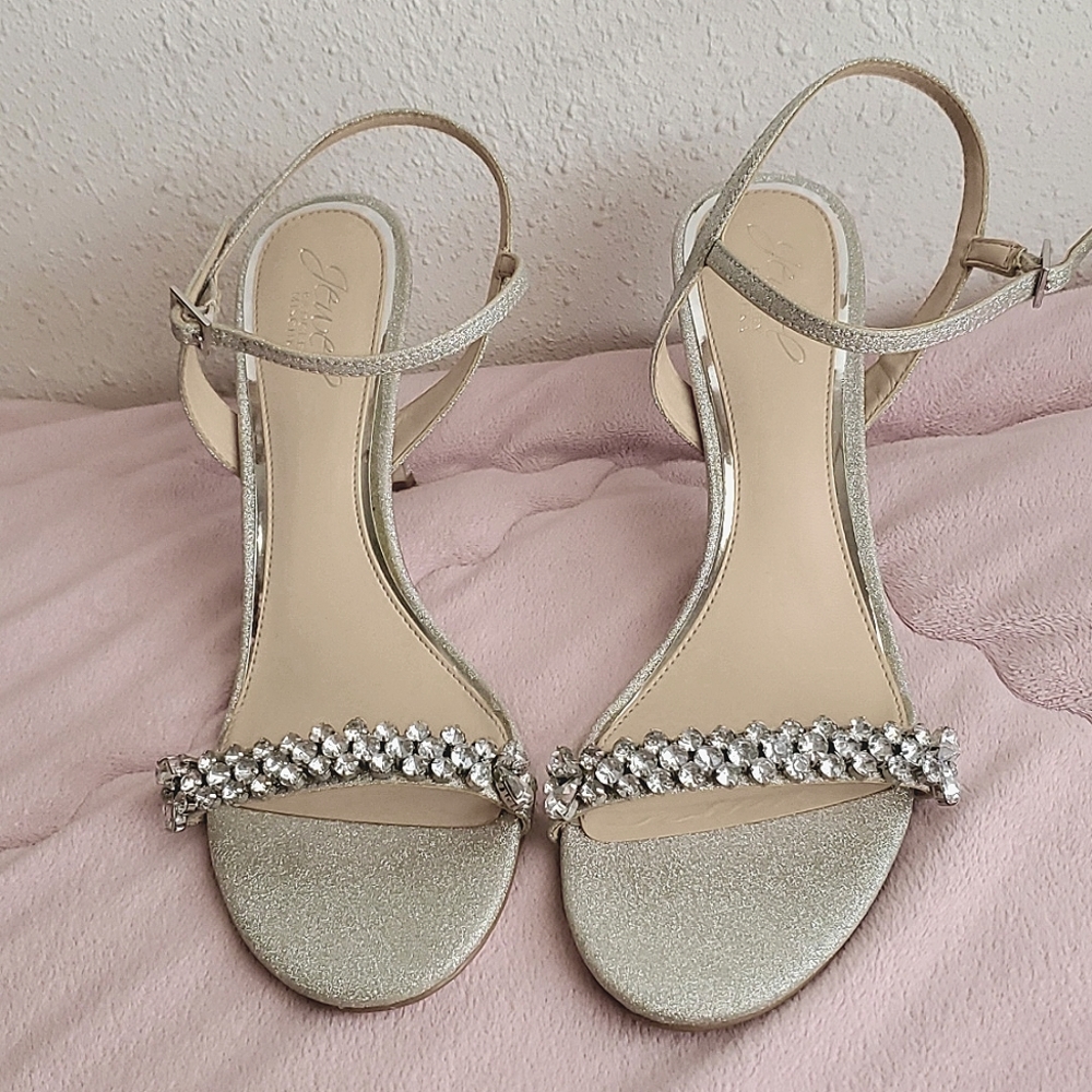 Badgley Mischka Jewel Silver Glitter Heel